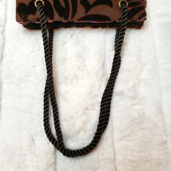 Swee Lo Vintage Velvet Embossed Mini
Evening Purse - Picture 6 of 6